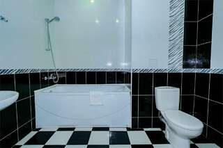 Гостиница Авангард Краснодар Люкс двухкомнатный с балконом-9