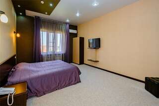 Гостиница Авангард Краснодар Люкс двухкомнатный с балконом-3